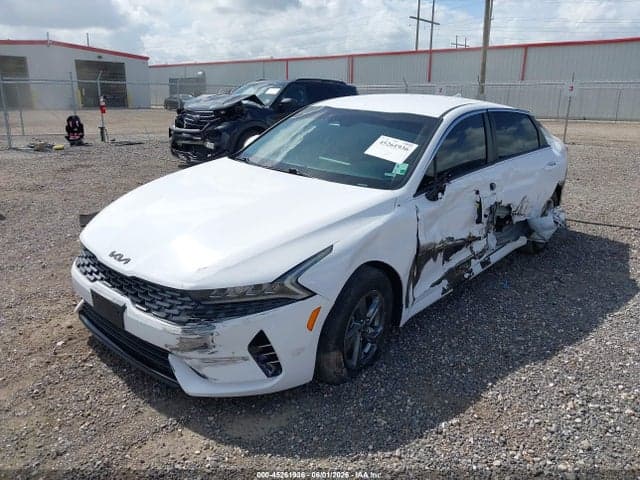 2022 KIA K5 LXS 2