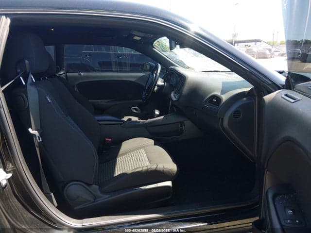 2021 DODGE CHALLENGER SXT 5