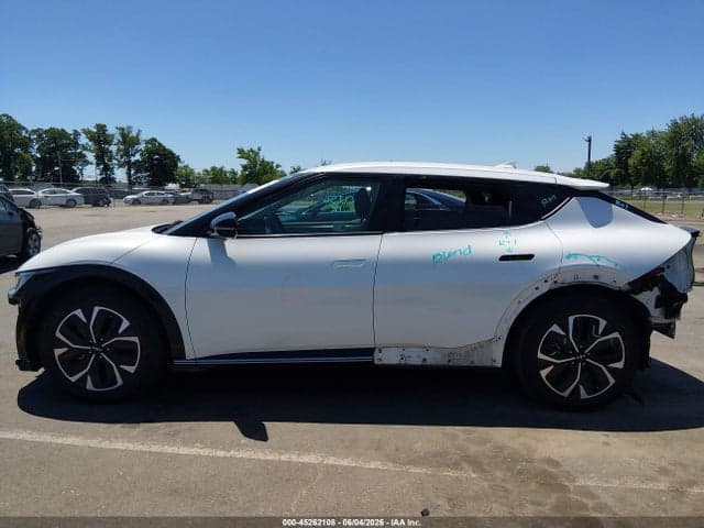2022 KIA EV6 WIND 14