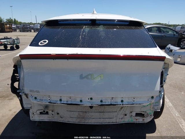 2022 KIA EV6 WIND 16