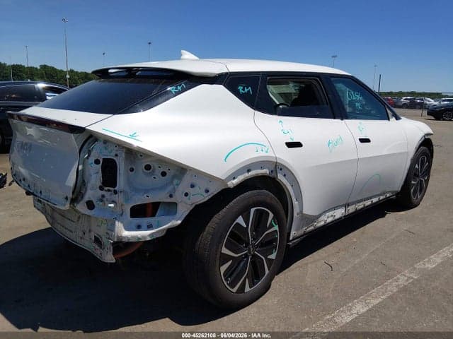 2022 KIA EV6 WIND 4