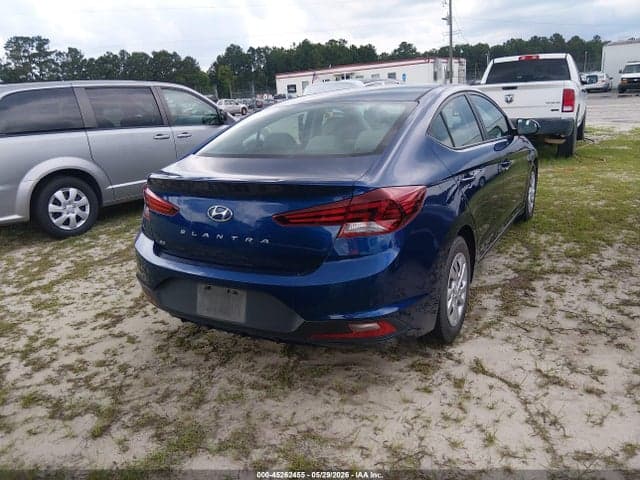 2020 HYUNDAI ELANTRA SE 4