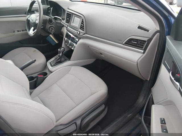 2020 HYUNDAI ELANTRA SE 5