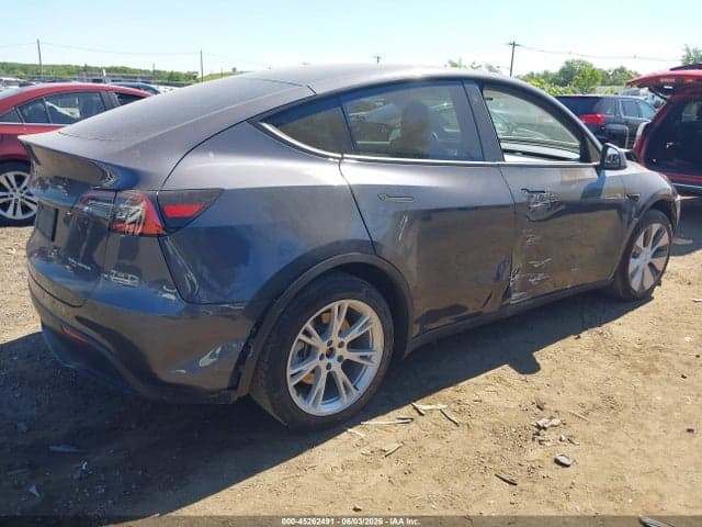 2021 TESLA MODEL Y LONG RANGE DUAL MOTOR ALL-WHEEL DRIVE 4