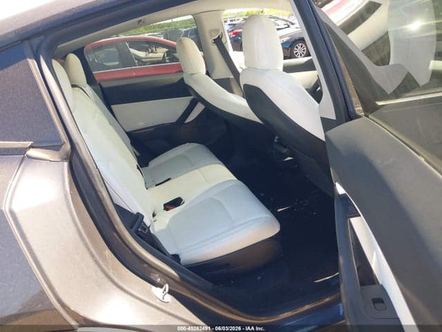 2021 TESLA MODEL Y LONG RANGE DUAL MOTOR ALL-WHEEL DRIVE 8