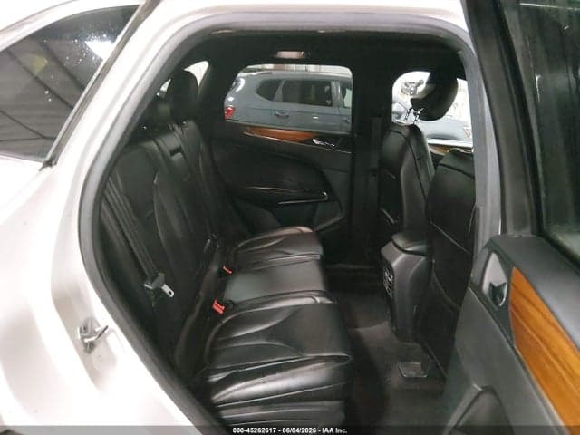 2017 LINCOLN MKC SELECT 8