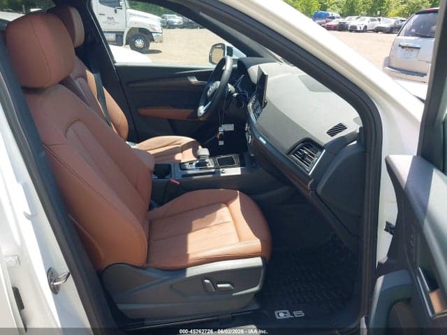 2025 AUDI Q5 PREMIUM 40 TFSI QUATTRO S TRONIC 5