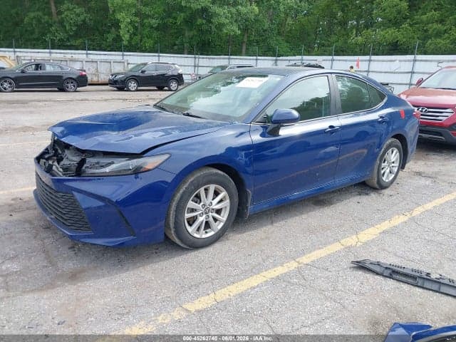 2025 TOYOTA CAMRY LE 3