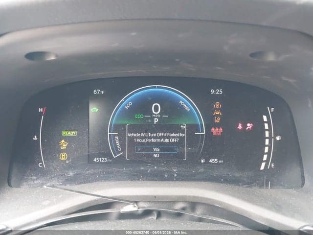 2025 TOYOTA CAMRY LE 8