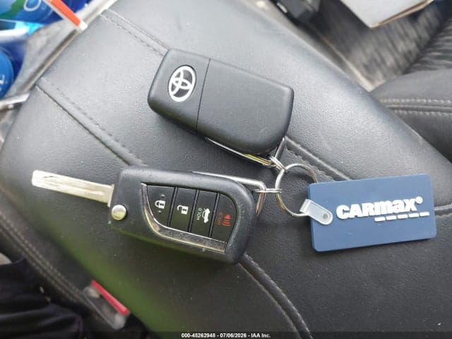 2020 TOYOTA COROLLA SE 11