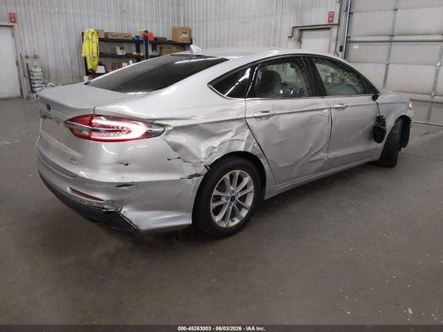 2019 FORD FUSION SE 4