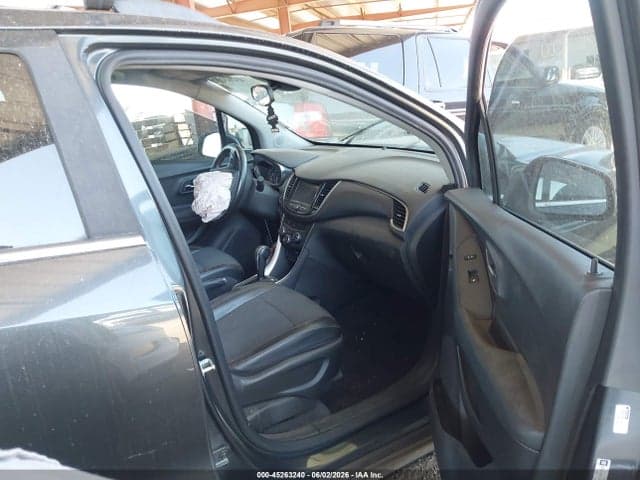 2019 CHEVROLET TRAX LT 5