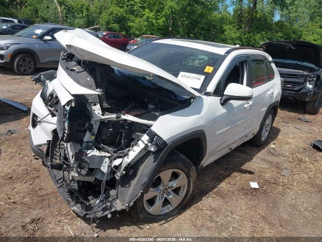 2019 TOYOTA RAV4 XLE 2