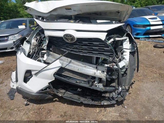 2019 TOYOTA RAV4 XLE 13