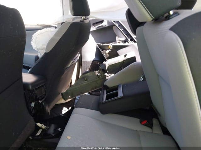 2018 TOYOTA RAV4 ADVENTURE 8