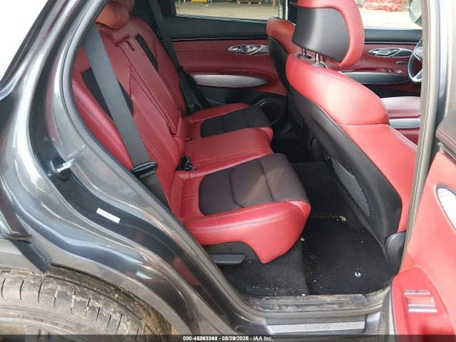 2023 GENESIS GV70 2.5T 8