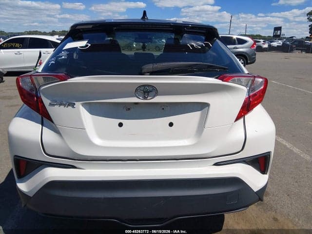 2019 TOYOTA C-HR XLE 16