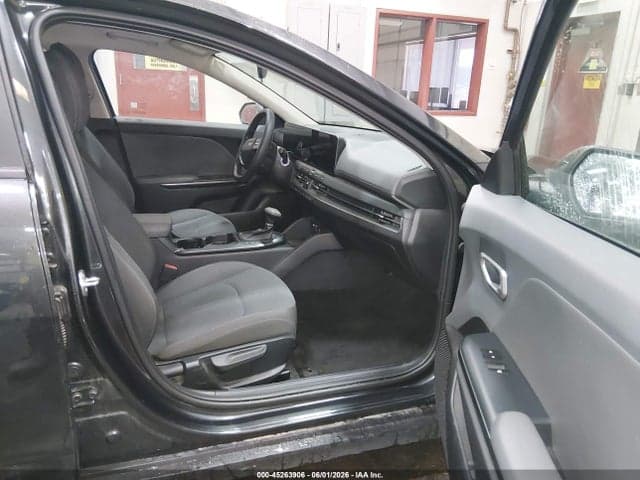 2025 KIA K4 LX 5