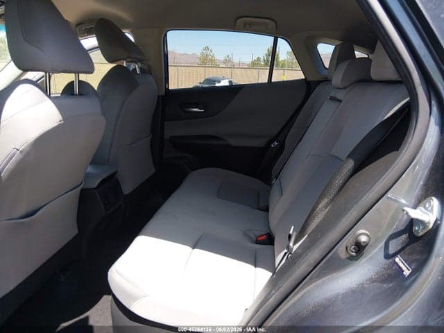 2021 TOYOTA VENZA LE 8
