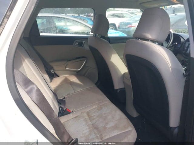 2020 KIA SOUL LX 8
