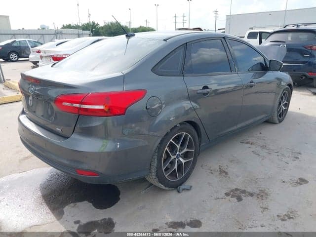 2017 FORD FOCUS SEL 4