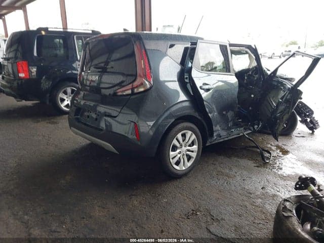 2025 KIA SOUL LX 4