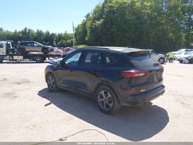 2023 FORD ESCAPE ST-LINE 3
