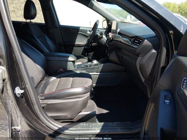 2023 FORD ESCAPE ST-LINE 5