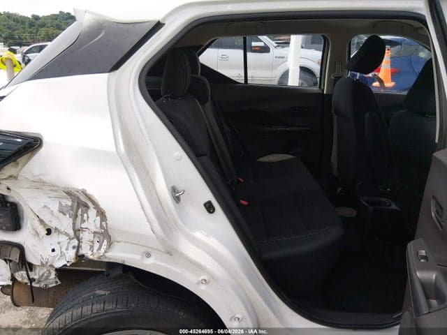2021 NISSAN KICKS S XTRONIC CVT 8