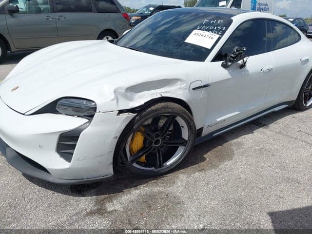 2020 PORSCHE TAYCAN 4S 6