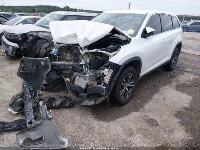 2019 TOYOTA HIGHLANDER LE 2