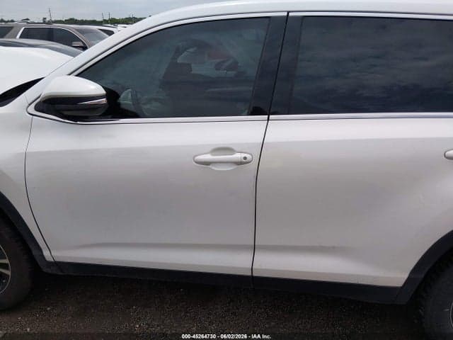 2019 TOYOTA HIGHLANDER LE 15