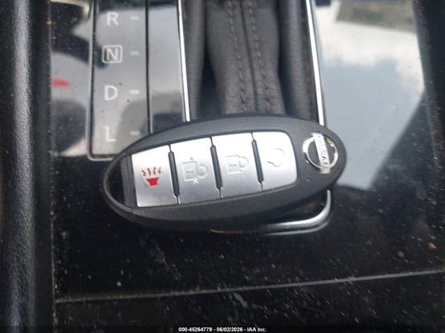 2021 NISSAN KICKS SR XTRONIC CVT 11