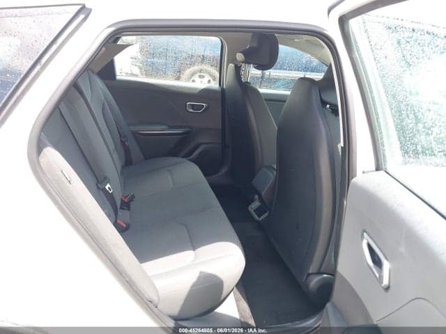 2025 KIA K4 LXS 8