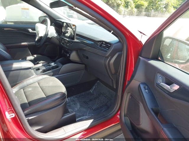 2023 FORD ESCAPE ST-LINE 5