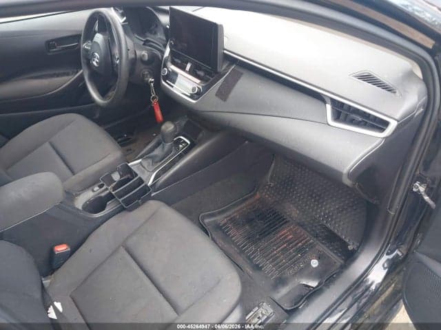 2025 TOYOTA COROLLA LE 5