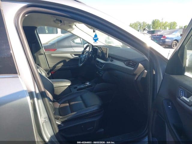 2024 FORD ESCAPE PLATINUM 5