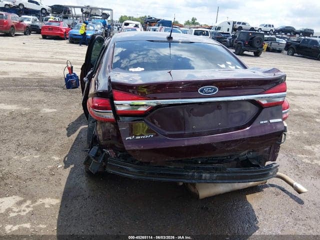 2018 FORD FUSION SE 16