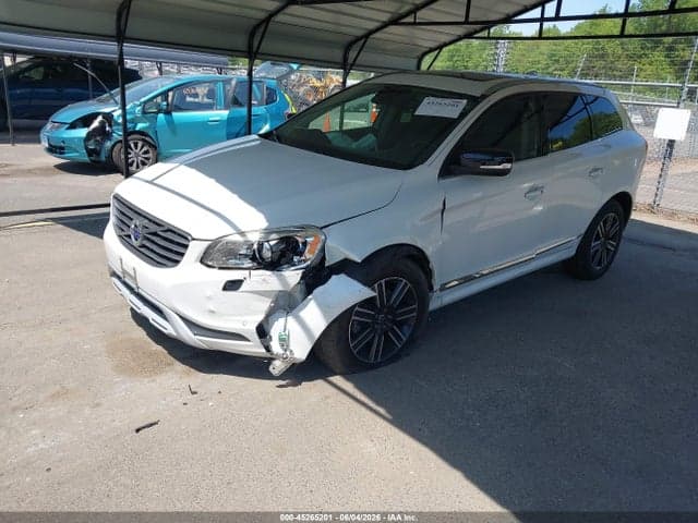 2017 VOLVO XC60 T5 2