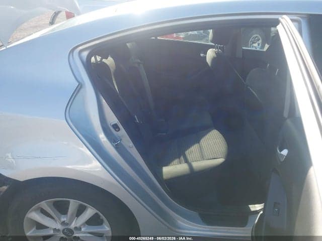 2017 KIA FORTE LX 8