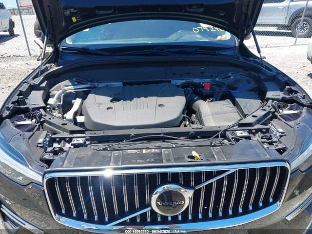 2022 VOLVO XC60 B5 10