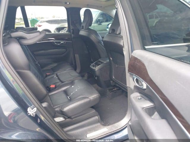 2019 VOLVO XC90 T5 8