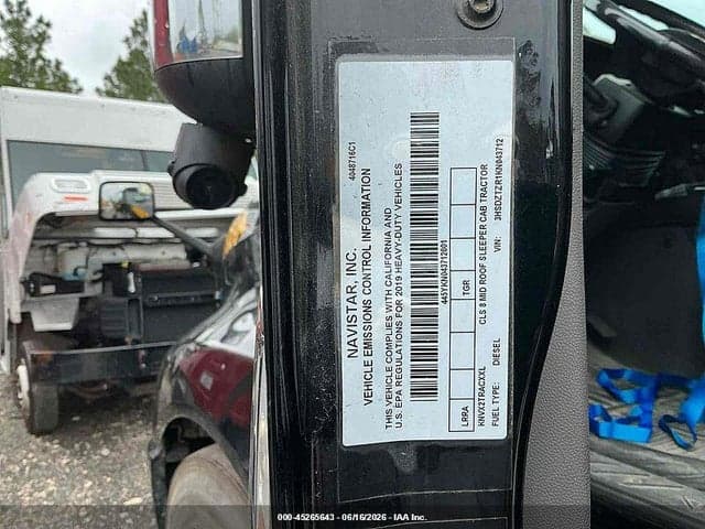 2019 INTERNATIONAL LT 13