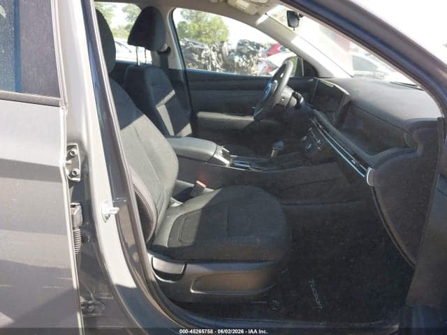 2025 HYUNDAI TUCSON SE 5