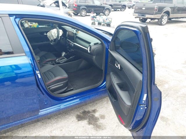 2024 KIA FORTE GT 5