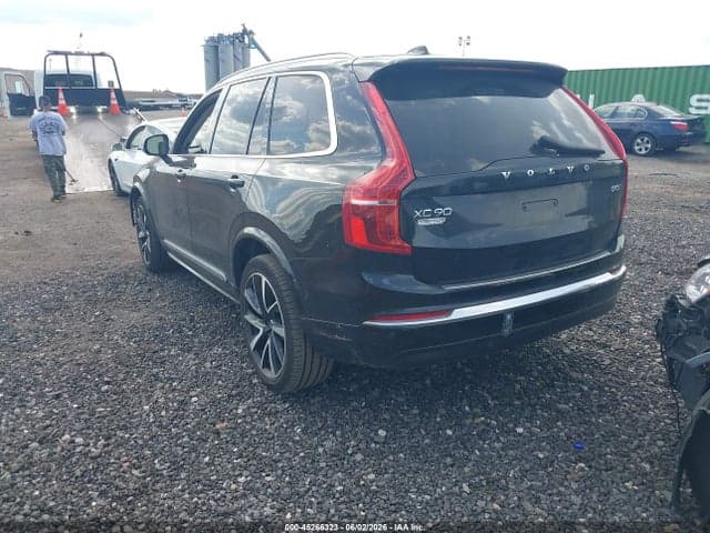 2023 VOLVO XC90 B5 3