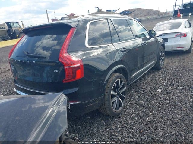 2023 VOLVO XC90 B5 4