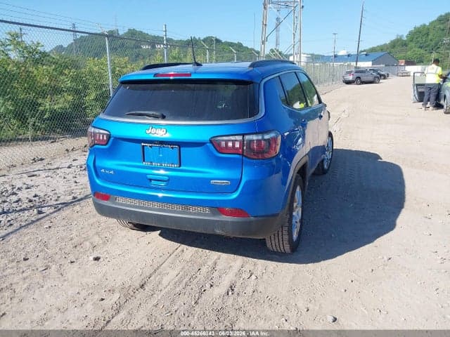 2023 JEEP COMPASS LATITUDE LUX FWD 4