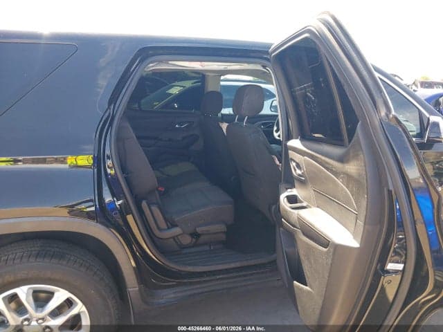 2018 CHEVROLET TRAVERSE LS 8