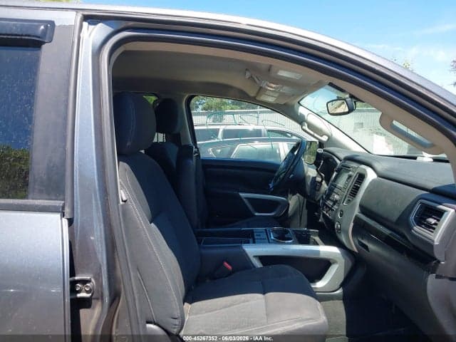2017 NISSAN TITAN PLATINUM RESERVE/PRO-4X/S/SL/SV 5